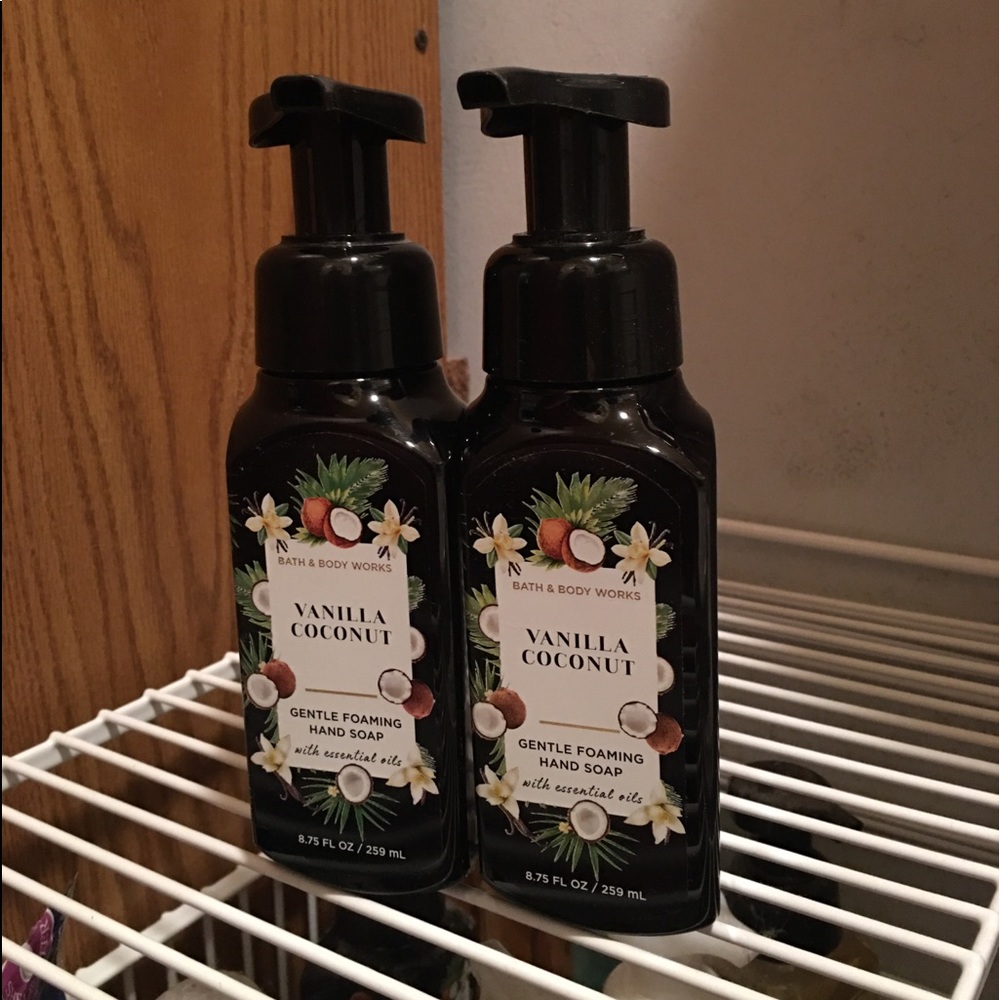 Bath & Body Works Foaming Hand Soap - Vanilla Coconut